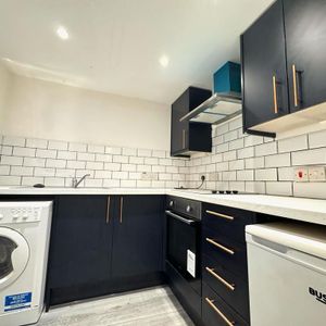 1 bedroom ground floor flat to rent - Photo 2