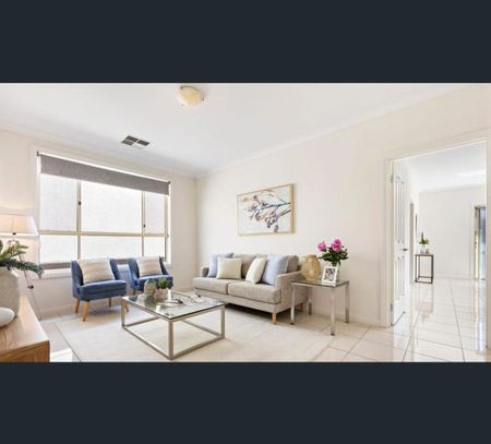 3 Caswell Cct, Mawson Lakes, SA 5095 - Photo 2