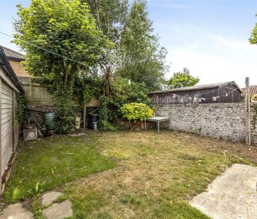 4 bedroom detached house to rent - Photo 2