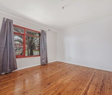 Charming 1-Bedroom Unit in the Heart of Warrawong - Photo 4