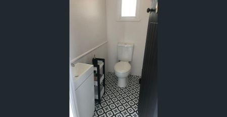 Charming Red Hill Retreat - Photo 2