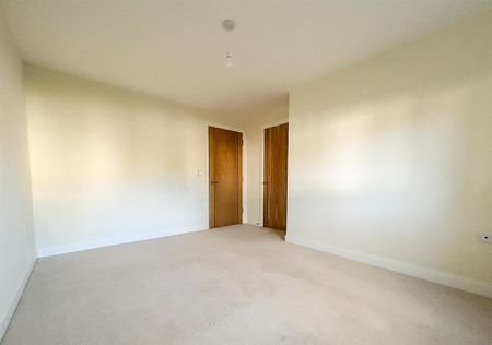 1 bedroom retirement property to rent - Photo 5