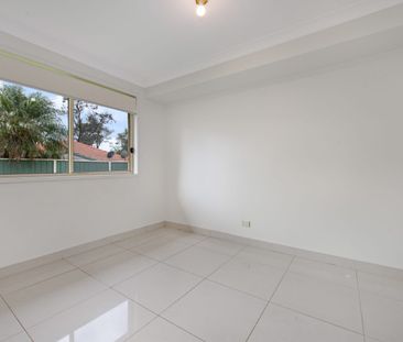 Low Maintenance Four Bedroom Home - Photo 4