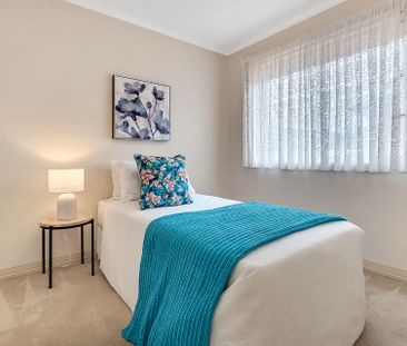 Don't be the last to see this lovely property - Photo 5