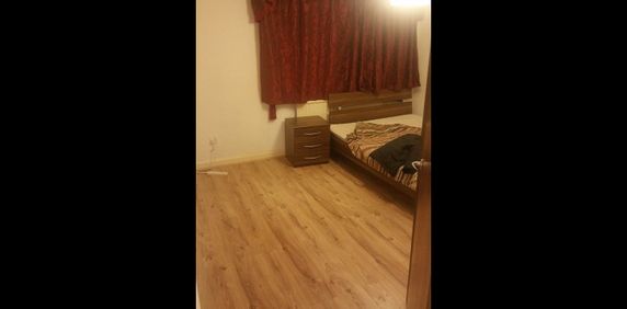 1 Bed Flat, Kenton Road, HA3 - Photo 2