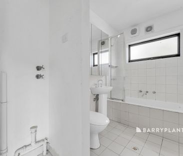 MODERN LIVING - Photo 4
