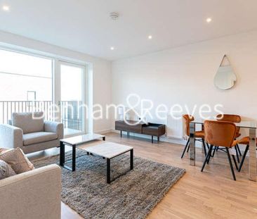 Accolade Avenue, Southall, UB1 - Photo 2