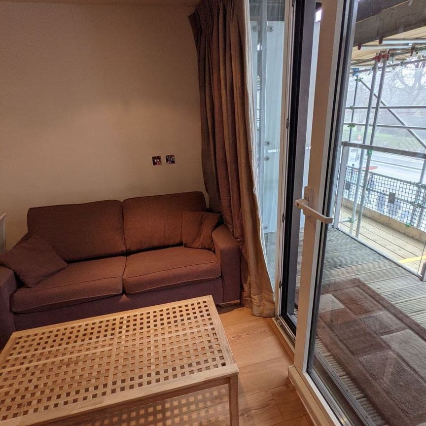 1 bed Studio in Oswald Building Chelsea Bridge Wharf, London, SW11 8PG - Photo 1