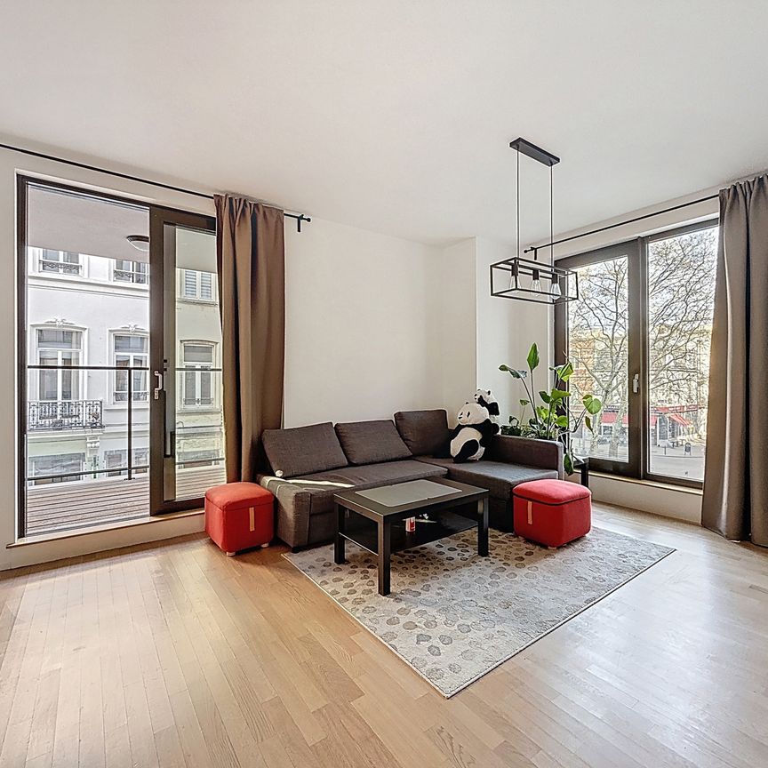Flat - for rent - Photo 1