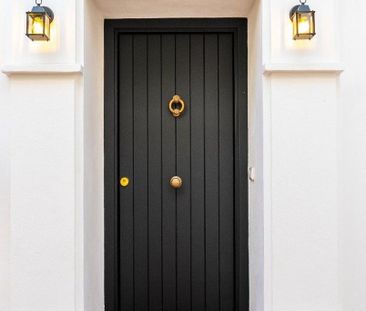 Luxury Townhouse for rent in Marbella, Andalusia - Photo 1