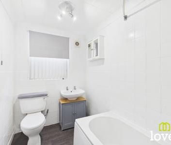 2 bedroom Terraced House To Let - Photo 5