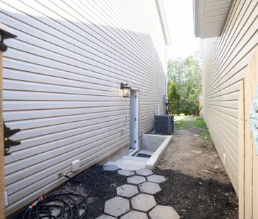 For Lease - 3 Winding Woods Crescent Unit# Basement, London North, ... - Photo 5