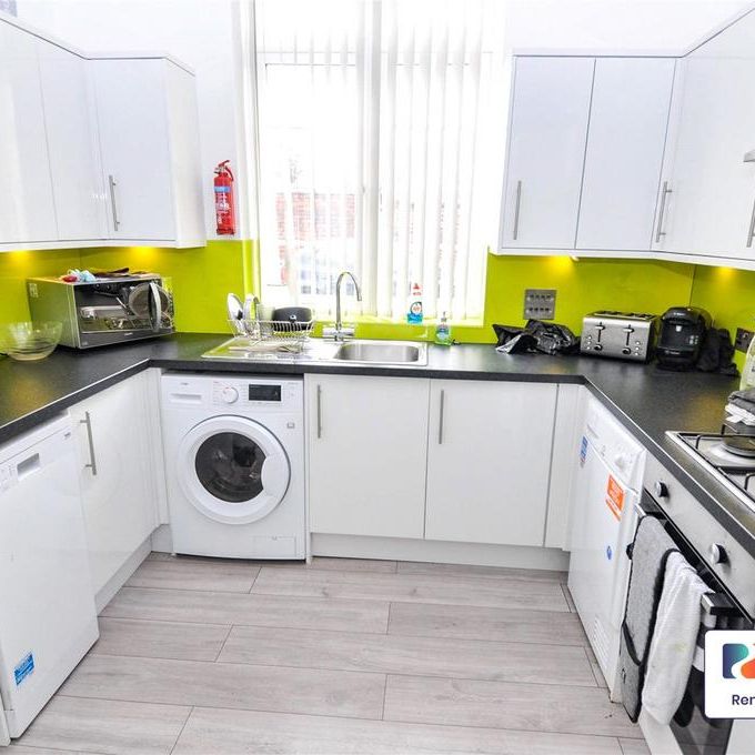 1 bedroom in a house share to rent - Photo 1