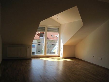 Wohn(t)raum: schicke 2-Zimmer-Dachgeschosswohnung - Foto 3