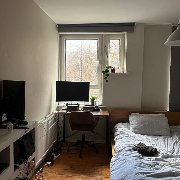 3 Bed Flat, Renton Close, SW2 - Photo 1