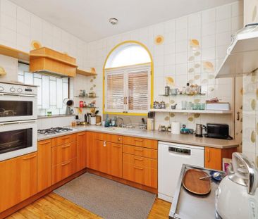 4 bedroom detached house to rent - Photo 2