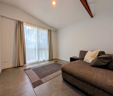 Sunlight & Serenity - Photo 3