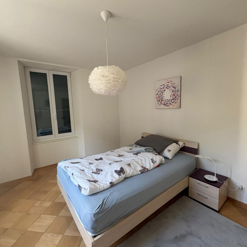 Superbe appartement de 5 pièces d’environ 120 m2 avec cachet au 1er étage - Foto 1
