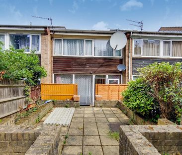 Terraced House To Let - Photo 5