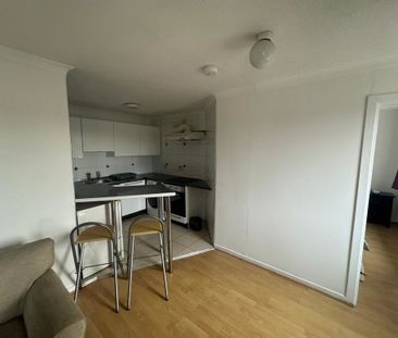 1 Bedroom Property To Rent - Photo 5