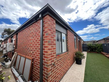 Splendid 4Br Home in Truganina! - Photo 5