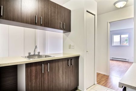 201 · 2e étage - Photo 3