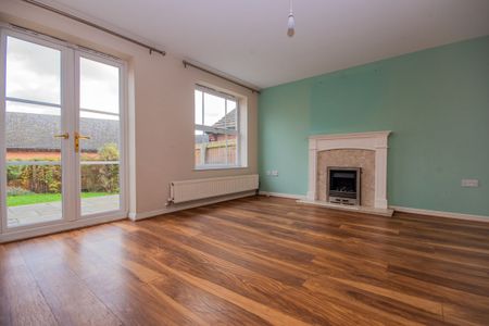 3 bedroom end of terrace house - Photo 3