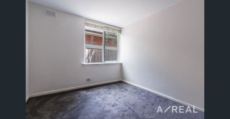 Ideally Located Apartment! - Photo 5