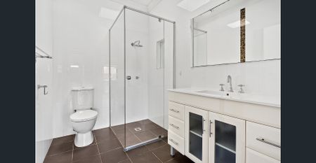 Low maintenance living in a beachside position - Photo 3