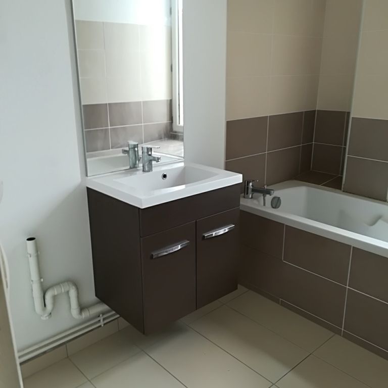 RUE LEON BLUM 28, - Photo 1