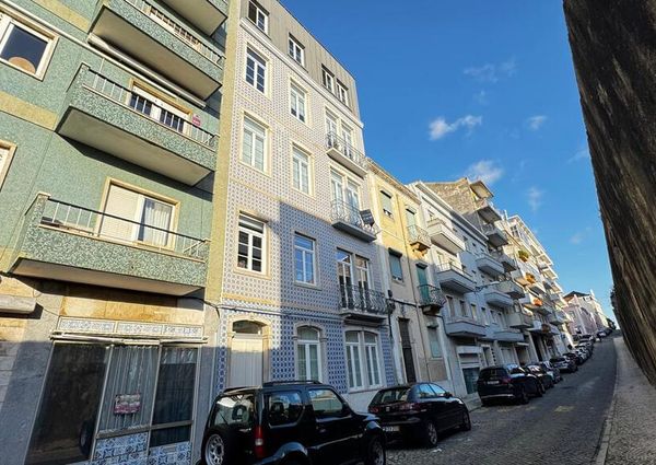 1 Bedroom Apartment with a view, Lapa, Lisboa