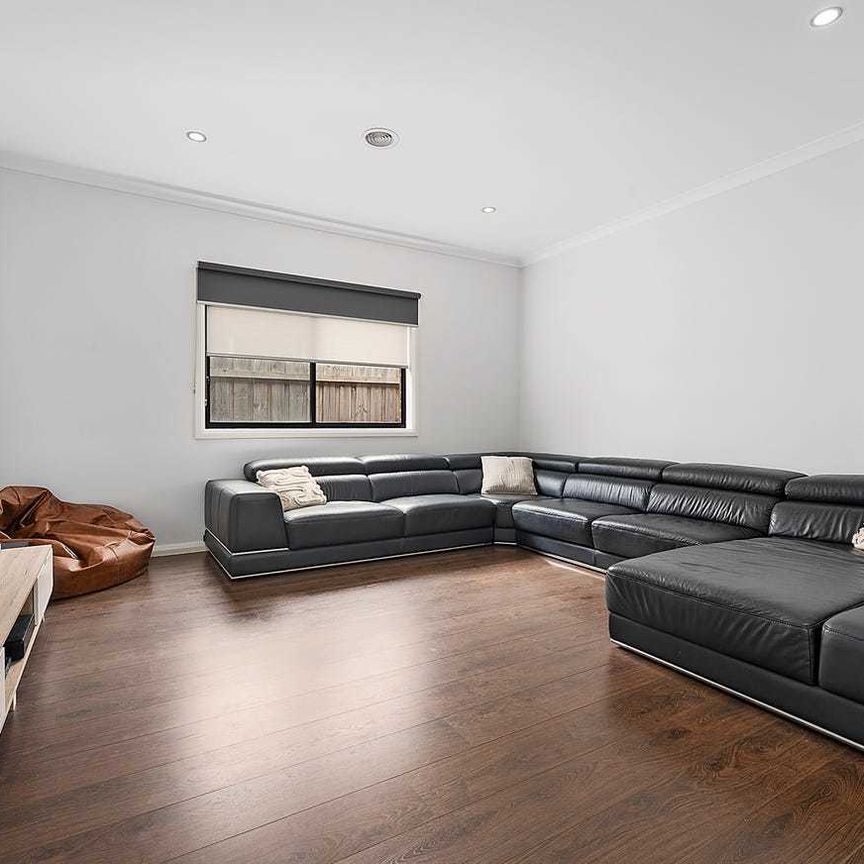 Luxury Living in a Prime Location! - Photo 1