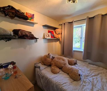 3 bedroom semi-detached house to rent - Photo 5