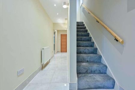 Canterbury Road, Stoughton, GU2 - Photo 5