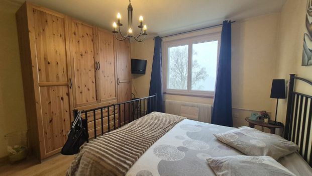 Splendid 6-room apartment with parking space and various outbuildings - Photo 1