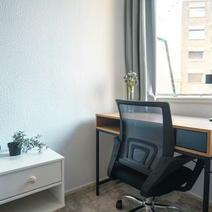 Carrer de Roger de Llúria, Barcelona, Catalonia 08037 - Photo 1