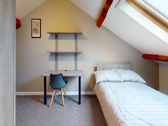 5 bedroom property to rent - Photo 1