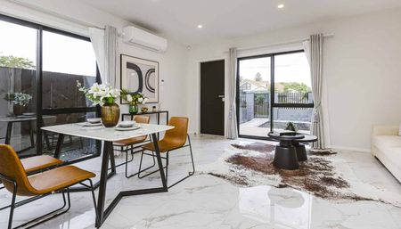 Modern 2-Bedroom Home in Mangere - Photo 2