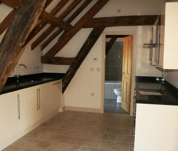 2 bedroom flat to rent - Photo 1