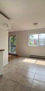 1 MOIS GRATUIT | 3 1/2 avec Balcon + Stationnement - Photo 3