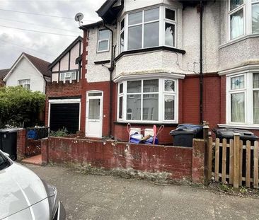 Ground Floor Flat, Quadrant Road, Thornton Heath, Surrey, CR7 - Photo 6