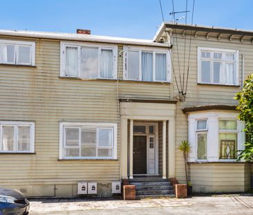 Superb Apartment with Parking - Photo 1