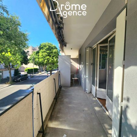 Location Appartement 1 pièce 28m² VALENCE 26000 - Photo 4
