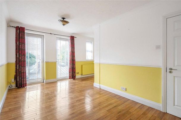 4 bedroom terraced house to rent - Photo 1