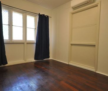 BEAUTY ON BAYMAN - 3x1 + Walk to Beach - Photo 4