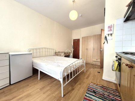 Studio to rent - Photo 3