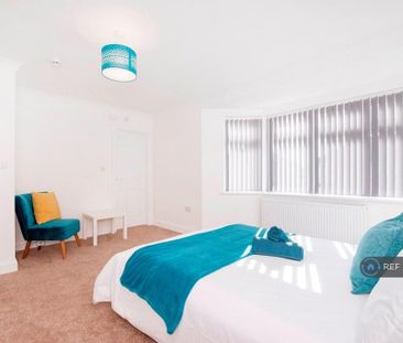 1 bedroom in a house share to rent - Photo 6