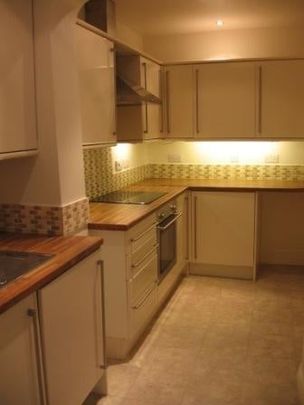 1 Bed Flat, Brunswick Terrace, BN3 - Photo 1