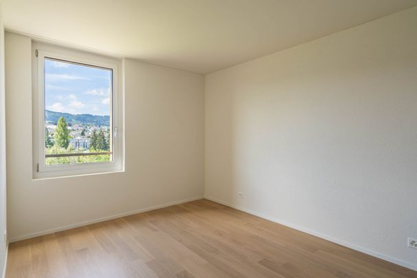 Moderne 3.5-Zi.-Wohnung mit Aussicht in Uzwil - Photo 1