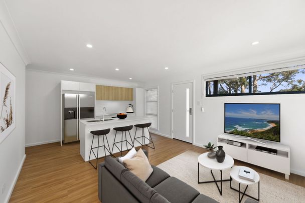 MODERN LIVING - Photo 1